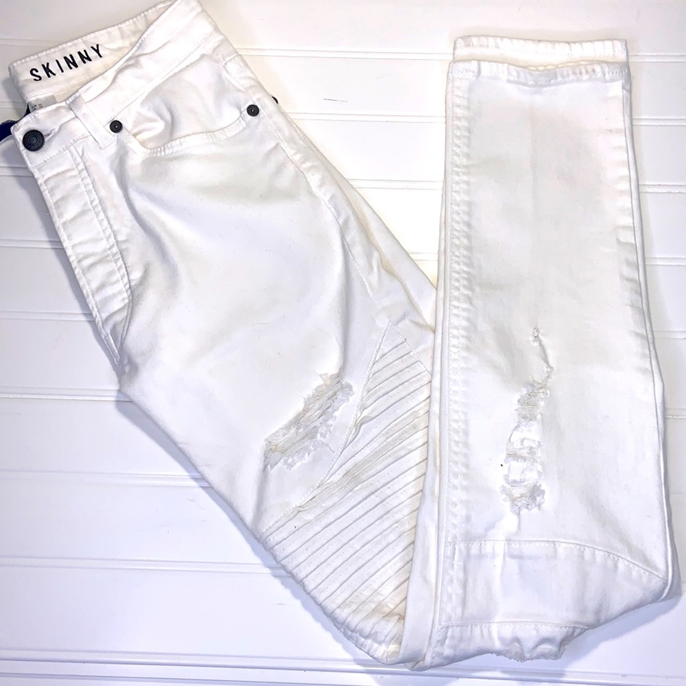 Divided Jeans Distressed White High Rise Skinny 29W